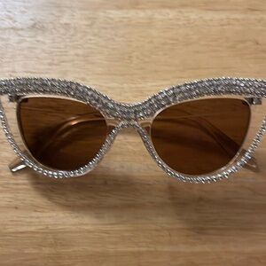 Fashion sun glasses Cz frame. Cute shape.